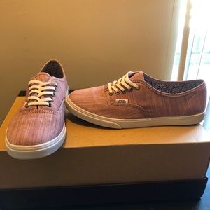 Vans “Authentic Pro”